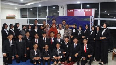 Sebanyak 13 pasang peserta terbaik berhasil lolos dalam Audisi Pemilihan Duta Generasi Berencana (Pildugen) Kabupaten Pesisir Selatan Tahun 2026 yang dilaksanakan di Kantor Perpustakaan dan Kearsipan setempat, Minggu (14/6). (ist) 