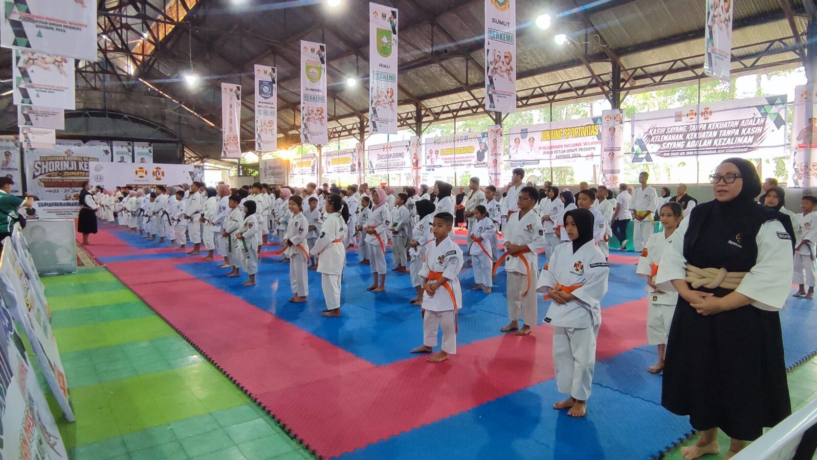 Kejurnas Kempo Se Sumatera berlangsung 5 hari penuh di Bengkel utama peninggalan Belanda Sawahlunto kota warisan budaya dunia UNESCO.subandi