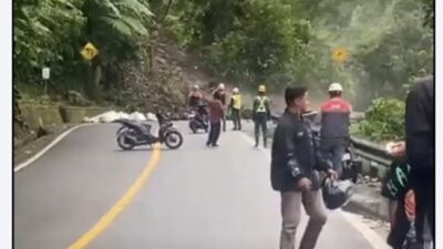 Longsor Tutupi Jalan Lintas Padang–Bukittinggi di Lembah Anai, Pengendara Diminta Cari Jalur Alternatif