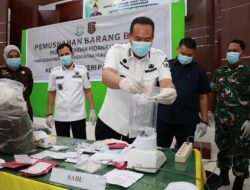 Walikota Hadiri Pemusnahan Barang Bukti di Kejari Pariaman