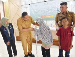Peringati HLUN, 245 Pemerlu Atensi Sosial di Pariaman Terima Bantuan ATENSI Kemensos Rp428 Juta
