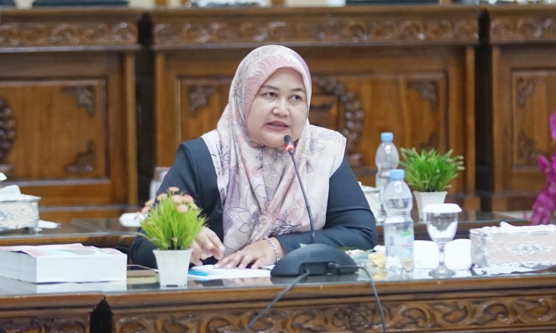 Ketua DPRD Susi Haryati