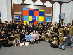 Mahasiswa UPGRISBA Kuliah Lapangan ke RRI Padang Sebagai Situs Bersejarah