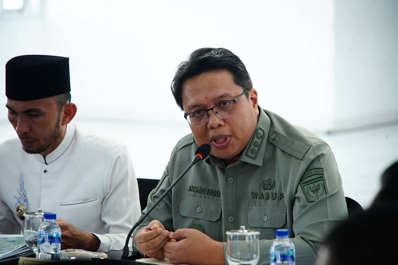 Wabup Ahmad Fadly bersama Wawako Padang Panjang Alex Saputra. (ist)