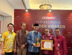 Komit Kembangkan Ekonomi Umat dan Budaya Halal di Sumbar, Gubernur Mahyeldi Raih Penghargaan Nasional