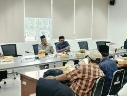 Asosiasi Pedagang Mengadu ke DPRD Padang; Program Seragam Gratis jadikan Peningkatan Omzet Tinggal Kenangan