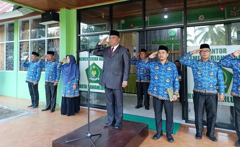 Kemenag Sawahlunto bertindak selaku pemimpin upacara HAN Kamis (23/7) berlangsung hikmat. subandi