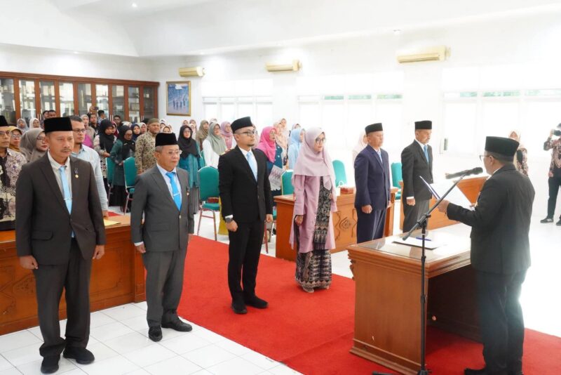 Pelantikan pejabat Pemkab Tanah Datar. (ist)