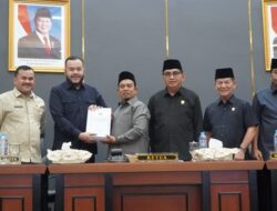 Ketua DPRD Muharlion Pimpin Rapat Paripurna RAPBD-P 2026, Pemko Padang Ajukan Perubahan APBD 2026 Jadi Rp3,21 Triliun