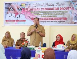 Yota Balad Buka Pelatihan Merajut, Dorong Perempuan Pariaman Lebih Mandiri