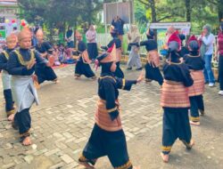 ASPIKOM CARE 2026 Gunakan Permainan dan Seni untuk Pulihkan Mental Anak Penyintas Banjir di SD Bustanul Ulum Semen Padang