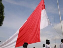 Merah Putih Kembali Berkibar di Puncak Gunung Kasumbo Sungayang