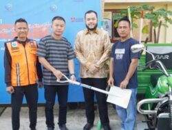Gunakan Dana Pokir, Anggota DPRD Padang Iswanto Kwara Salurkan 5 Unit Bentor Pengangkut Sampah