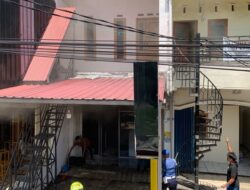 Minimarket di Air Tawar Barat Terbakar, Damkar Padang Selamatkan 10 Bangunan dari Amukan Api