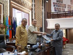 Fraksi-fraksi DPRD Sumbar Soroti Kemandirian Fiskal dan Pemulihan Bencana
