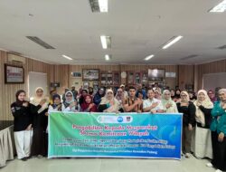 Poltekkes Kemenkes Padang Latih Kader dan Penyandang Diabetes 