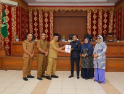 Zulmaeta Sampaikan Nota Keuangan Rancangan Perubahan APBD 2026 Dalam Rapat Paripurna DPRD