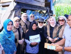 Lagi, IJP Gandeng TP PKK Bedah Rumah Warga di Padang Pariaman