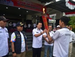 Api Obor Porprov XVI Singgah di Padang Pariaman