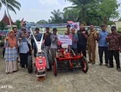 Varel Oriano Salurkan Alsintan dan Paket Jaringan Irigasi kepada 15 Kelompok Tani