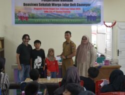 Lurah Indarung Minta 50 Siswa Penerima Bantuan Pendidikan Rajin Belajar dan Berprestasi
