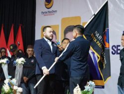 Fadly Amran Kukuhkan Soliditas Nasdem Padang Panjang, 16 DPRT Resmi Dilantik