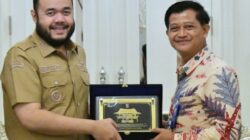 Wali Kota Padang Fadly Amran menyambut baik dukungan BRI dalam menghadirkan sistem pembayaran nontunai yang lebih praktis dan efisien. (ist)
