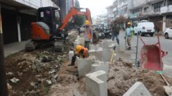 Pengerjaan Drainase di Pasar Raya Padang Dikebut