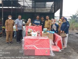 Korban Kebakaran di Sungai Rumbai Timur Dharmasaraya Terima  Bantuan