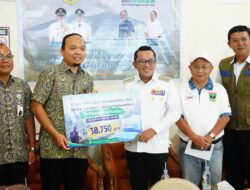 BPJS Kesehatan Serahkan Masker bagi Masyarakat Tanah Datar