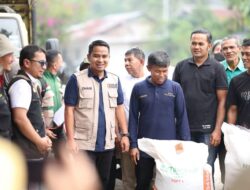Pemko Solok Salurkan 60,75 Ton Pakan Ternak untuk Warga Terdampak Banjir di Tanah Garam
