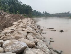 Tanggul Rp6,89 Miliar Mulai Dibangun, Warga Pasir Tampang Pasbar Berharap Terbebas dari Abrasi